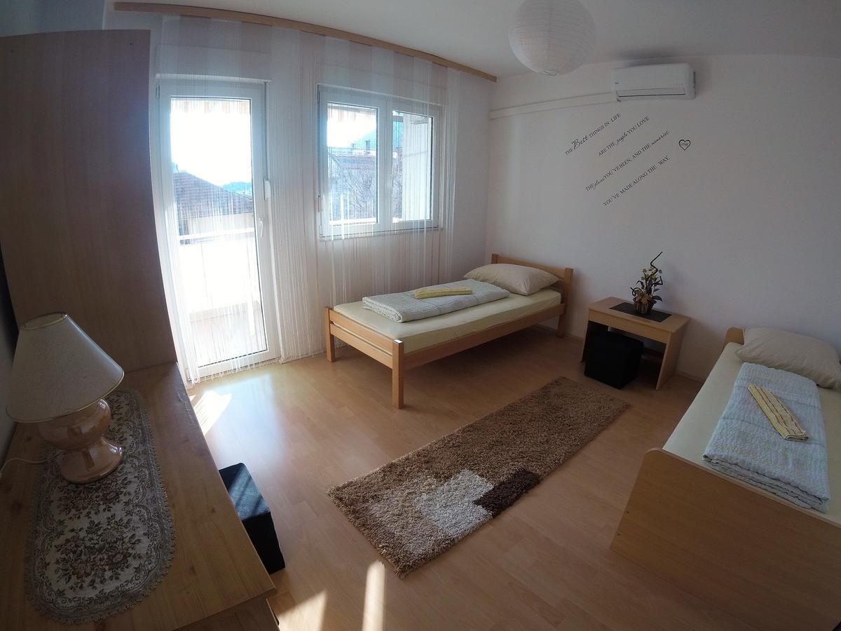 Rooms Deny Mostar Esterno foto