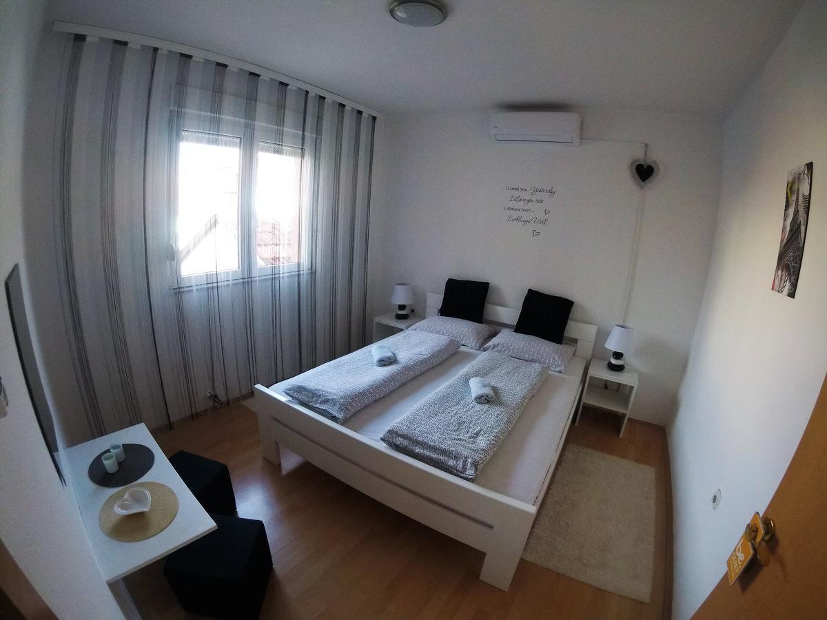 Rooms Deny Mostar Esterno foto