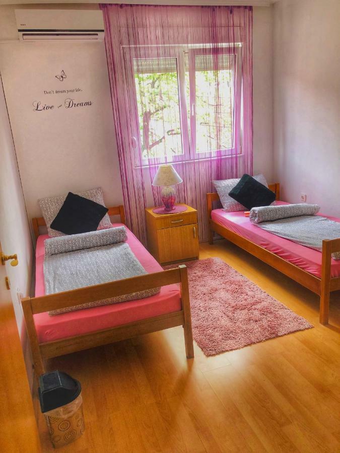 Rooms Deny Mostar Esterno foto